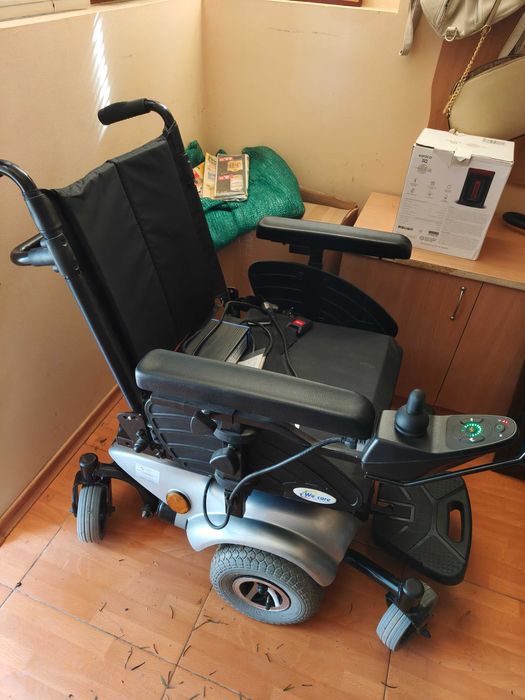 Акумулаторна инвалидна количка
