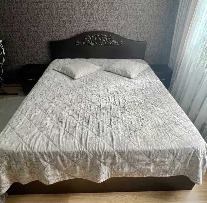 Продам спальный гарнитур