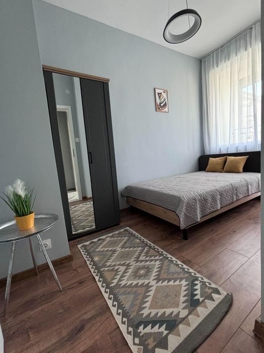 Дава се под наем Тристаен апартамент в София, Център - 100 кв.м за 1250 € - Снимка #5