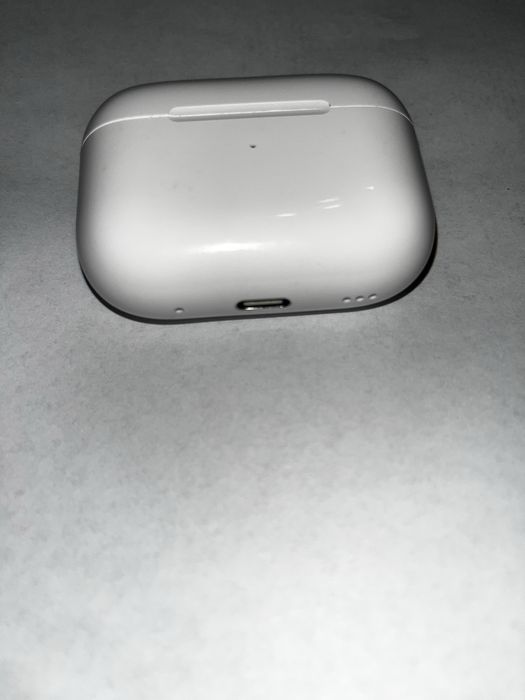 Apple air pods pro 2 ( usb-c )