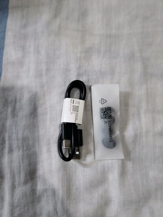 Наушники moto buds+