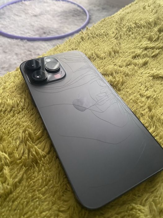 Продам айфон 14 про макс срочно