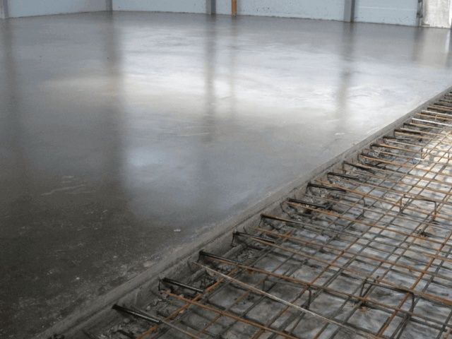 Бетонная стяжка полов .Топпинг.