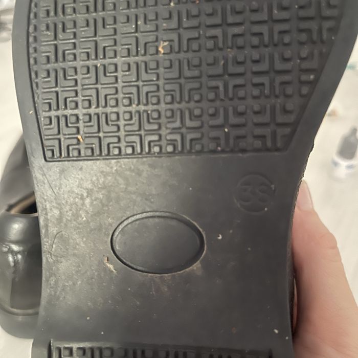 Продам туфли для школы