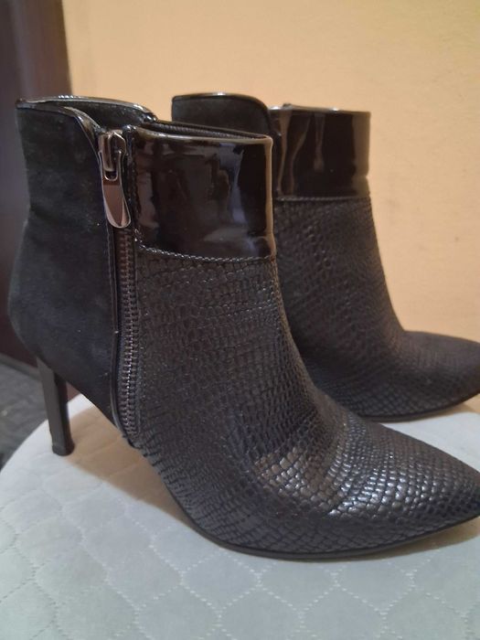 Боти от ест.кожа и лак