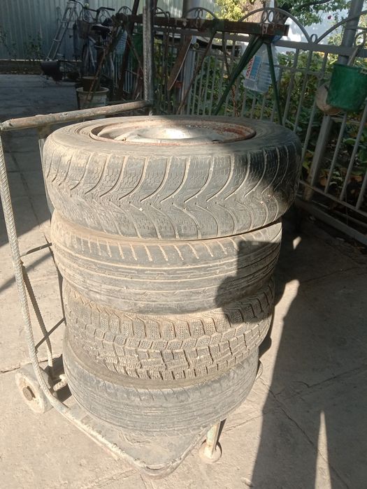 Продам колеса  с дисками