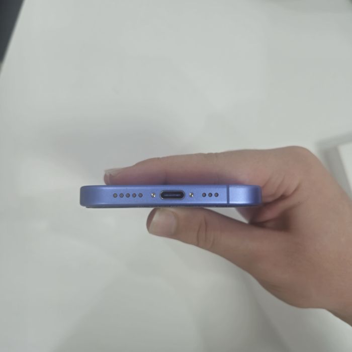 Продам iPhone 16 АКБ 90%