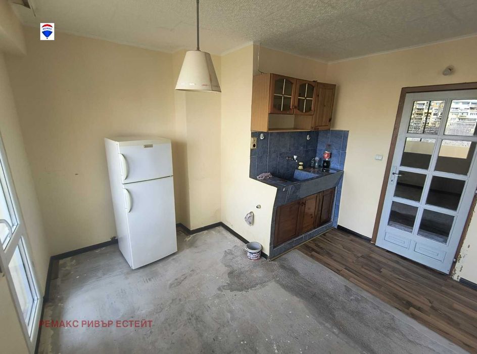 Четиристаен апартамент за продажба кв. Чародейка Юг