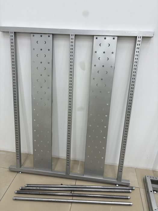 Продам вешала напольные