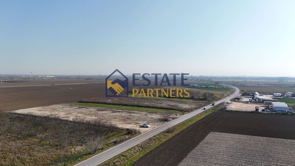 Парцел в Пловдив, област-с.Златитрап площ 4600 цена 130000