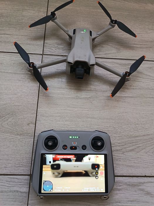 Vand drona DJI mini 3 fly more combo