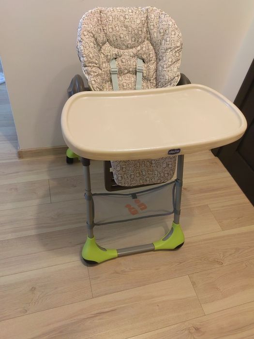 Scaun de masa bebe