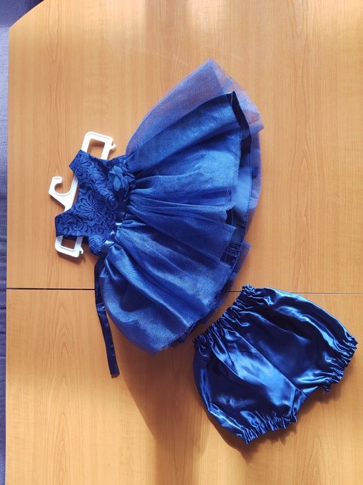 Бебешка рокля размер 1 година