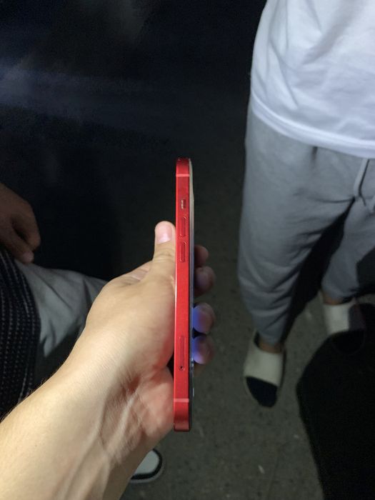 iPhone 13 red rang