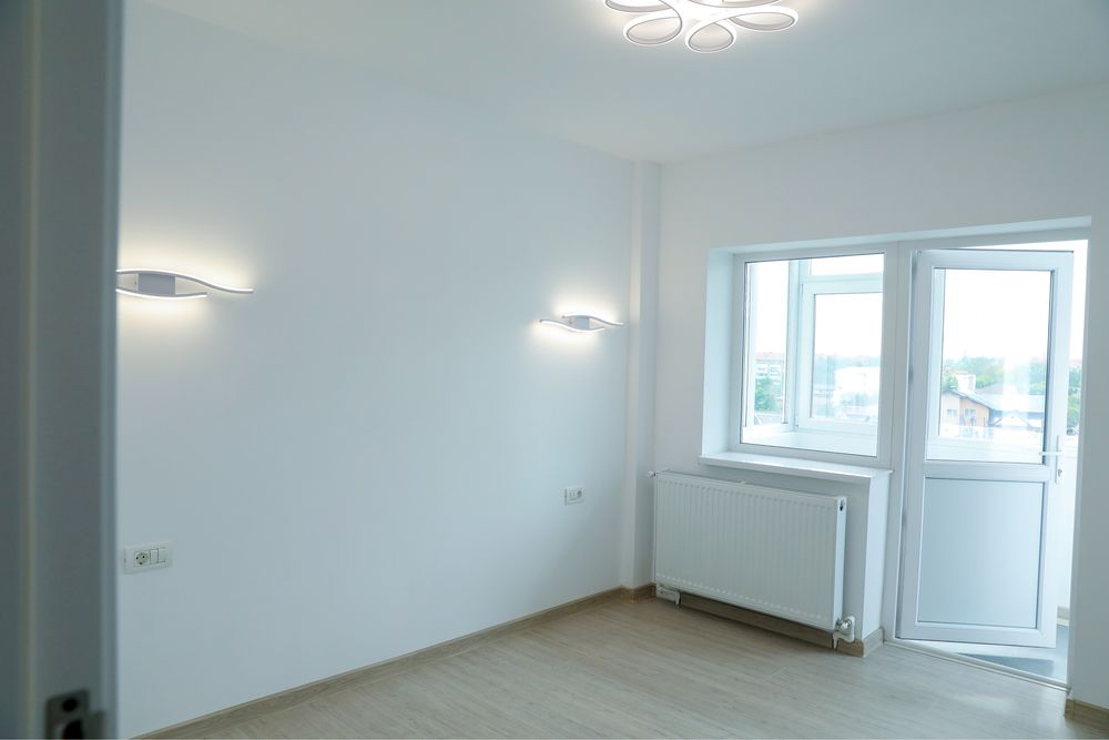 Apartament 4 camere de vanzare