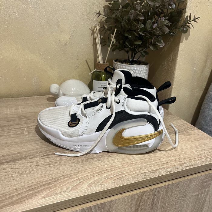 Баскетболни маратонки NIKE