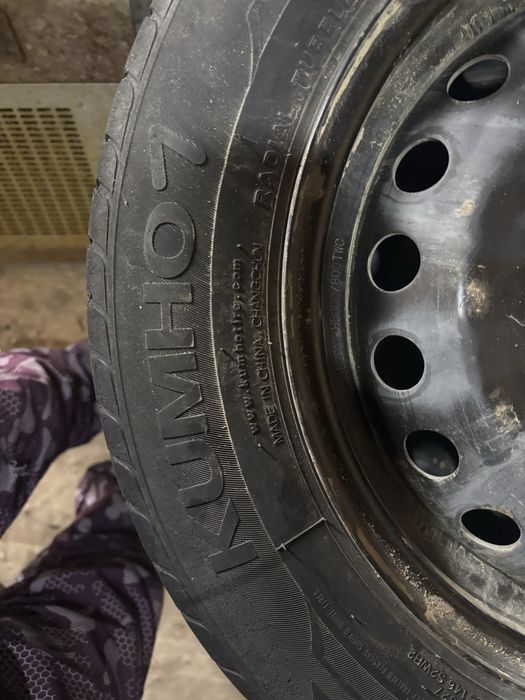 Продам комлект шин с дисками