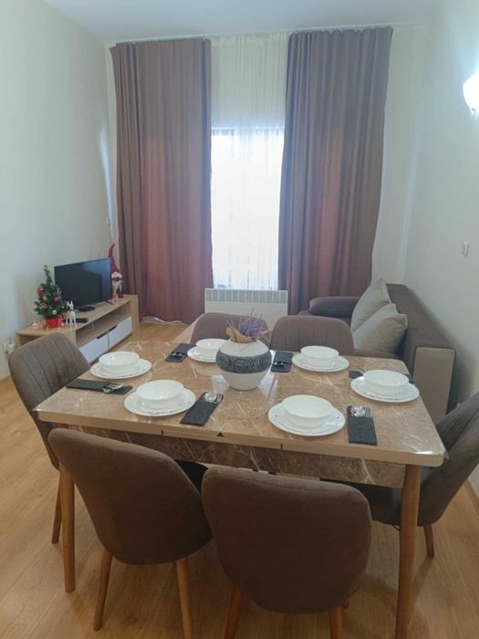 Дава се под наем Двустаен апартамент в к.к. Пампорово - 50 кв.м за 71.4 € - Снимка #2