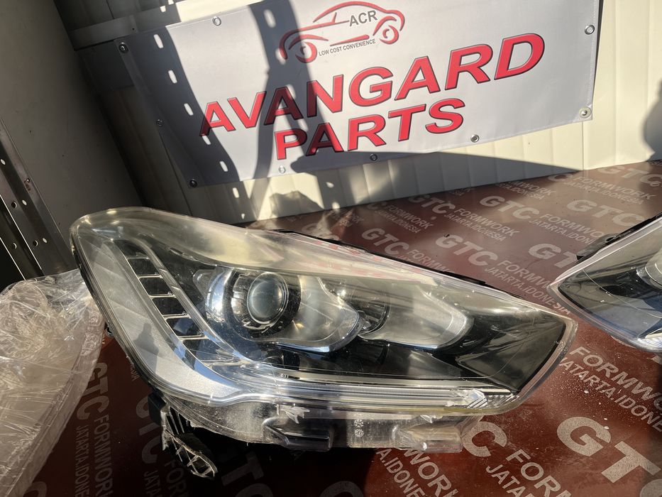 Фар Citroen DS5 ляв и десен