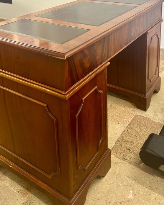 Birou Lemn Masiv cu Piele