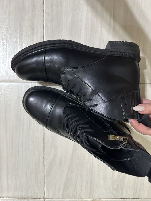 Продам ботинки в идеальном состоянии