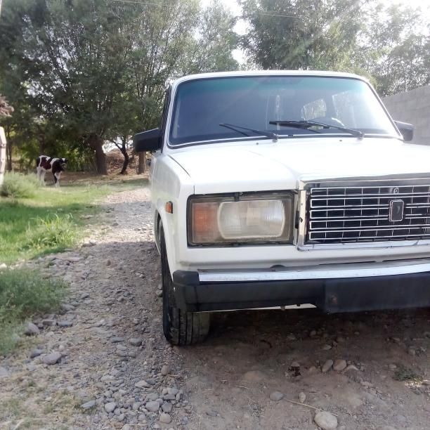 Vaz2107 oq sotiladi oldi orqa but