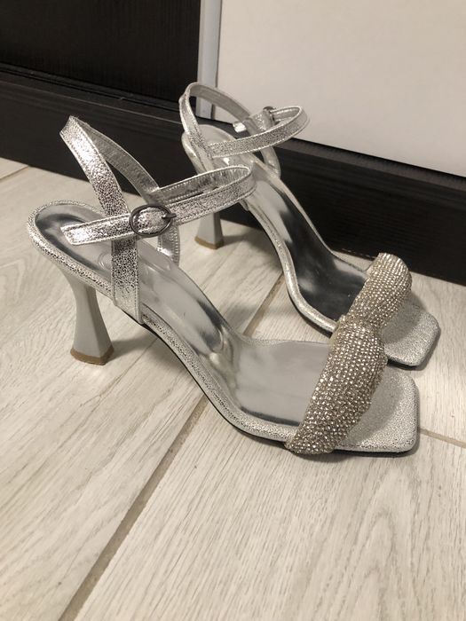 Sandale argintii elegante