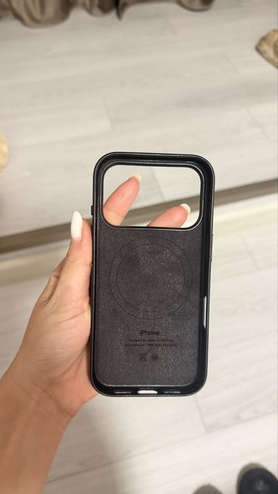 Vând husă iphone 17 pro