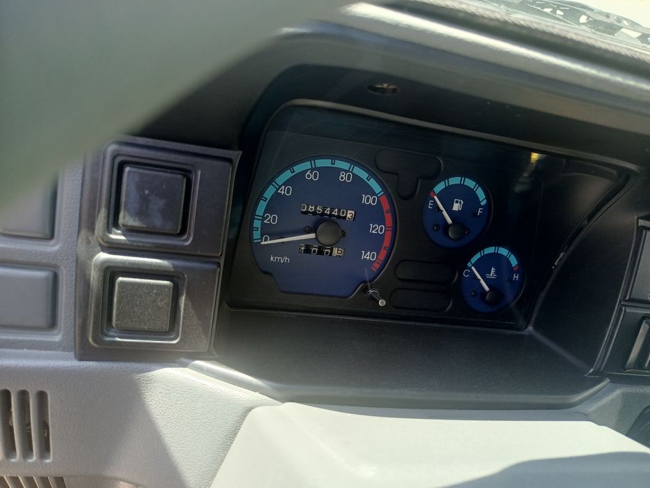 2021йили сотилади холати зор юргани халол 4та янги 13 балонлари бор