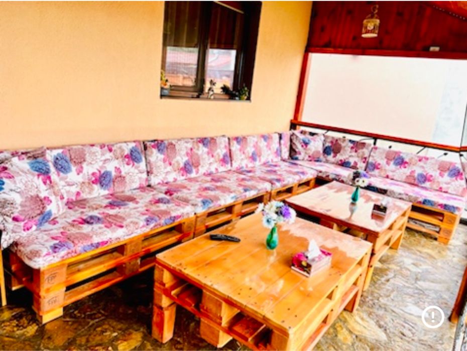 Coltar terasa din paleti cu saltele facute la comanda