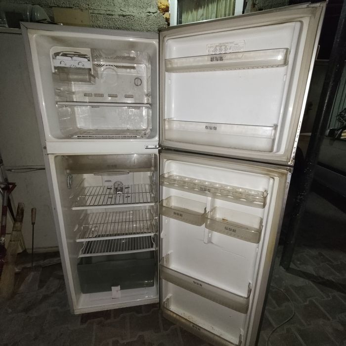 Продам холодильник