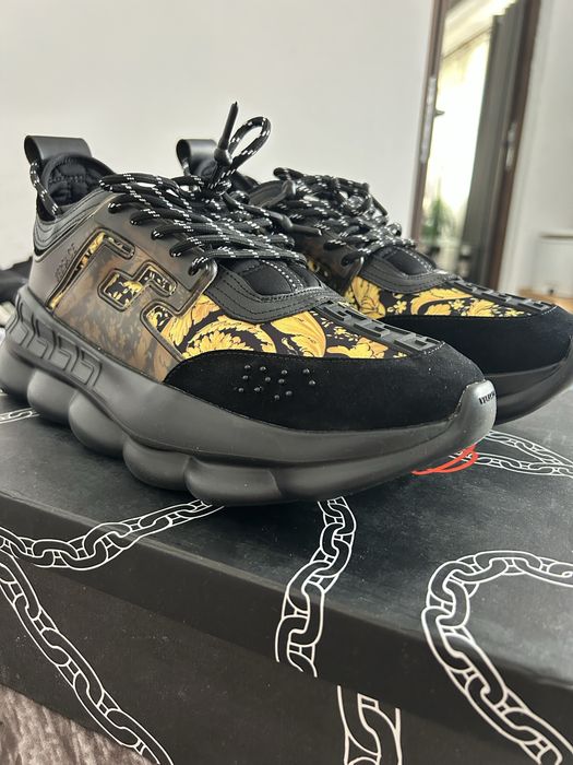 Versace -Trainer Chain Reaction