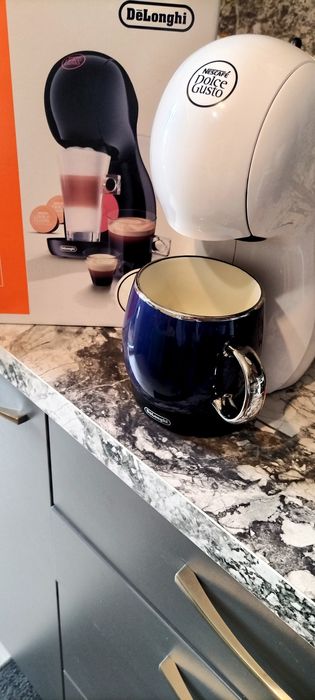Кафемашина Nescafé Dolce Gusto De’Longhi – отлично състояние + кутия