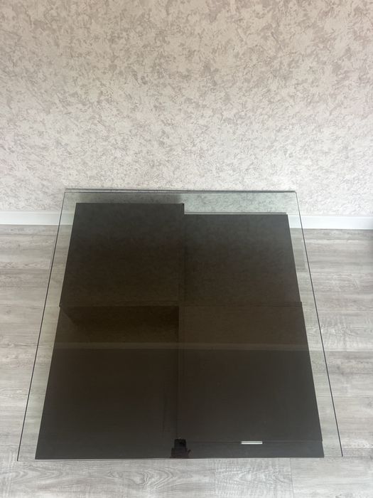 Продам стол журнальный