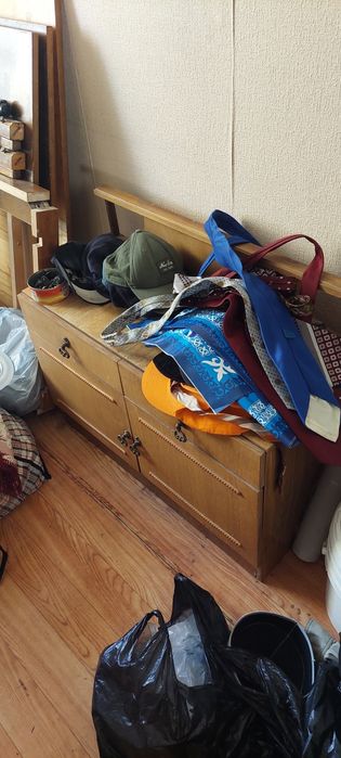 Продам тумбу с зеркалом