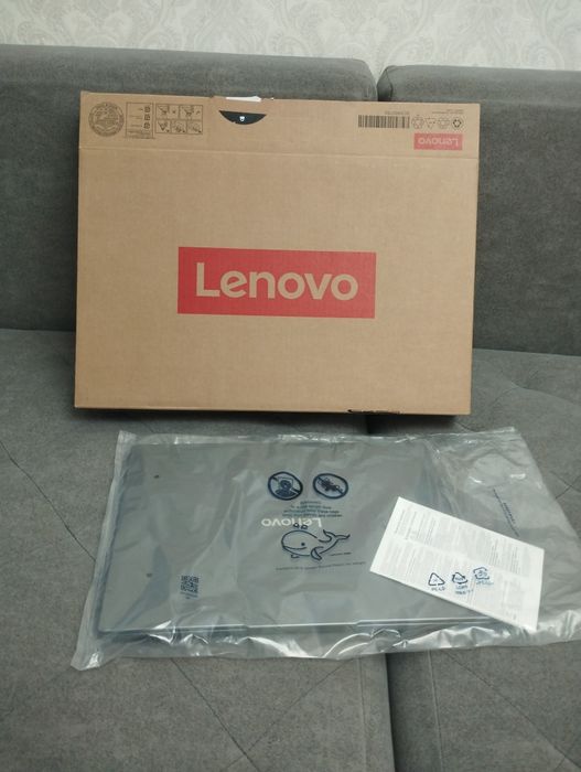 Lenovo IdeaPad Slim 3 15IRH10