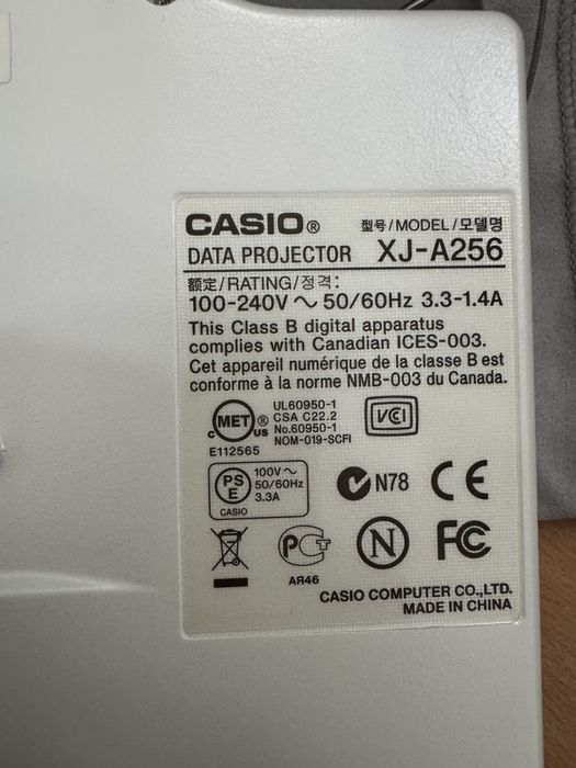 Casio video Proiector XJ- A256