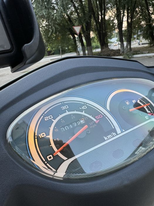 M8 Bennali 150cc Мопед / Скутер