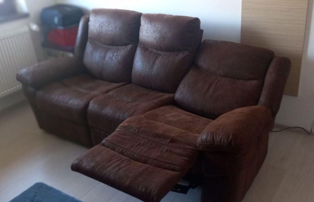 Vand canapea cu 3 locuri si reclinere electrice