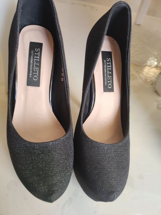 Продам туфли. Черный