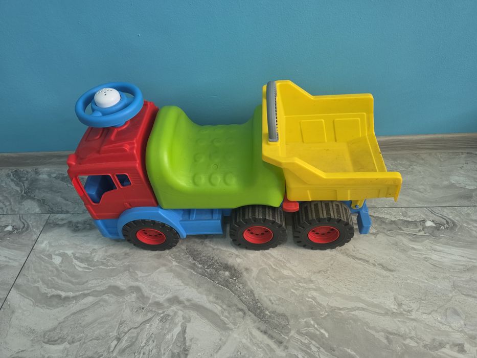Детска играчка DOLU Камион Ride-On