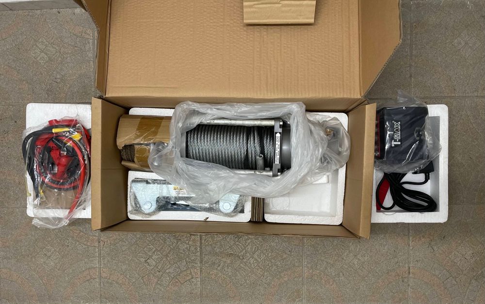 Oferta timp limitat-Troliu TMax EW9500lbs/12V Improved Offroad Series