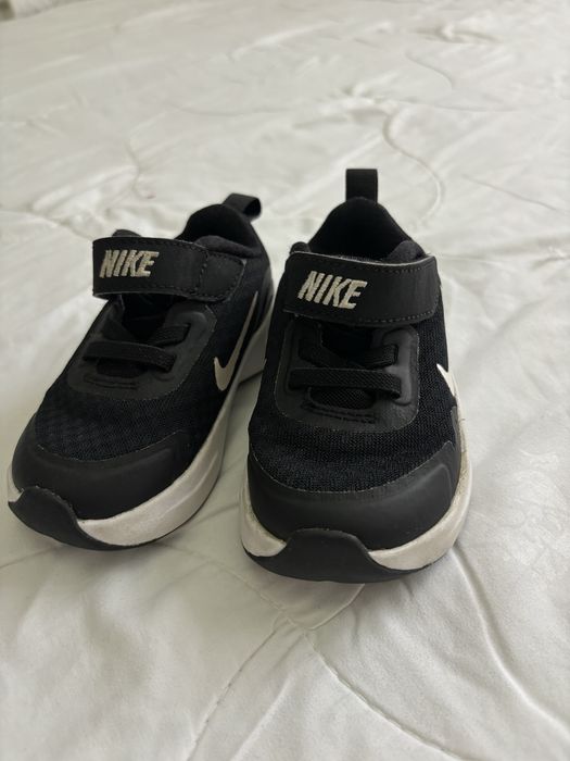 Кроссовки детские