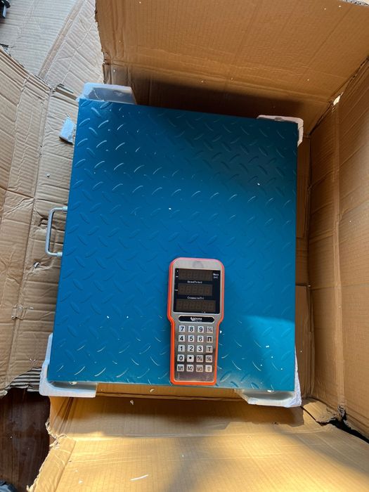 Весы эл.торговые 12000 тенге