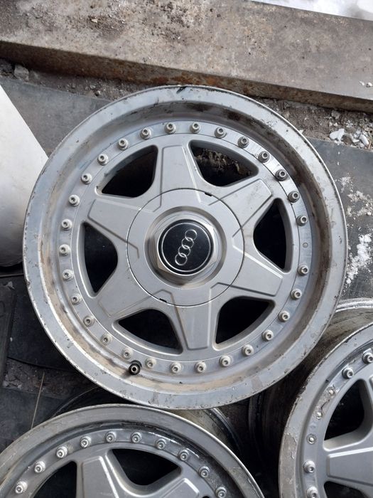 Диски R15 на Audi 80. Разболтовка 4×108.