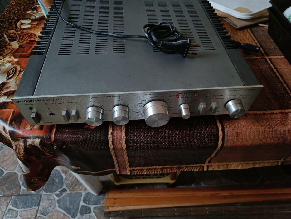 Amplificator audio stereo Amfiton 50U-202C