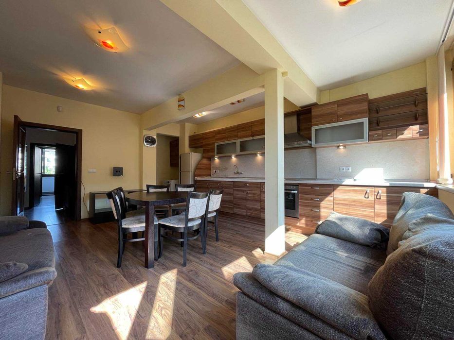 Дава се под наем Тристаен апартамент в Варна, Център - 91 кв.м за 698.19 € - Снимка #5