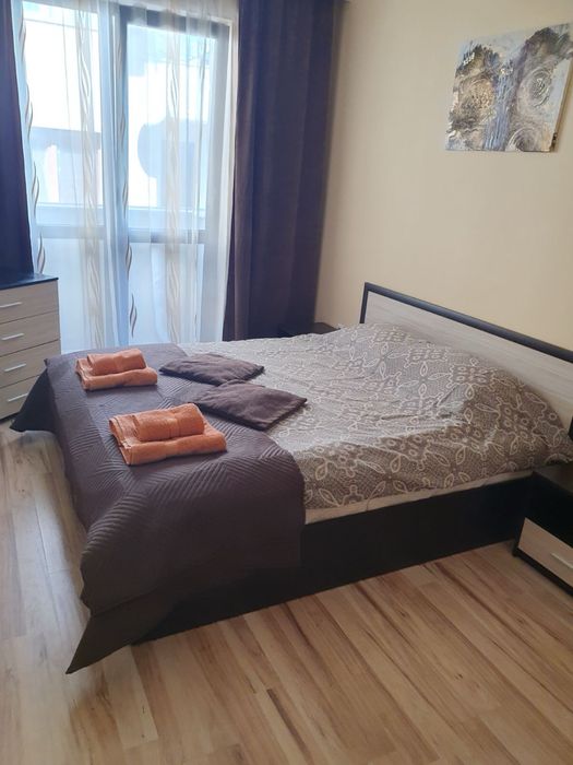 Спалня с ракла и 2 бр.нощни шкафчета