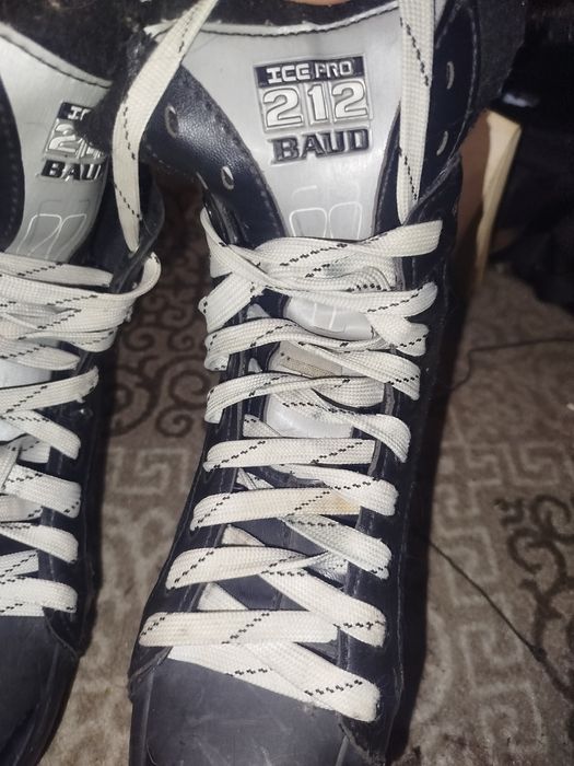 Продам коньки срочно!