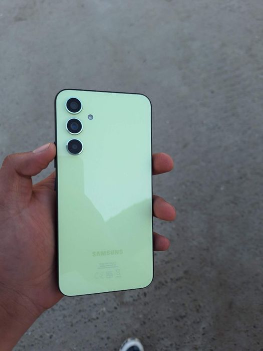 Vând sau schimb Samsung A54
